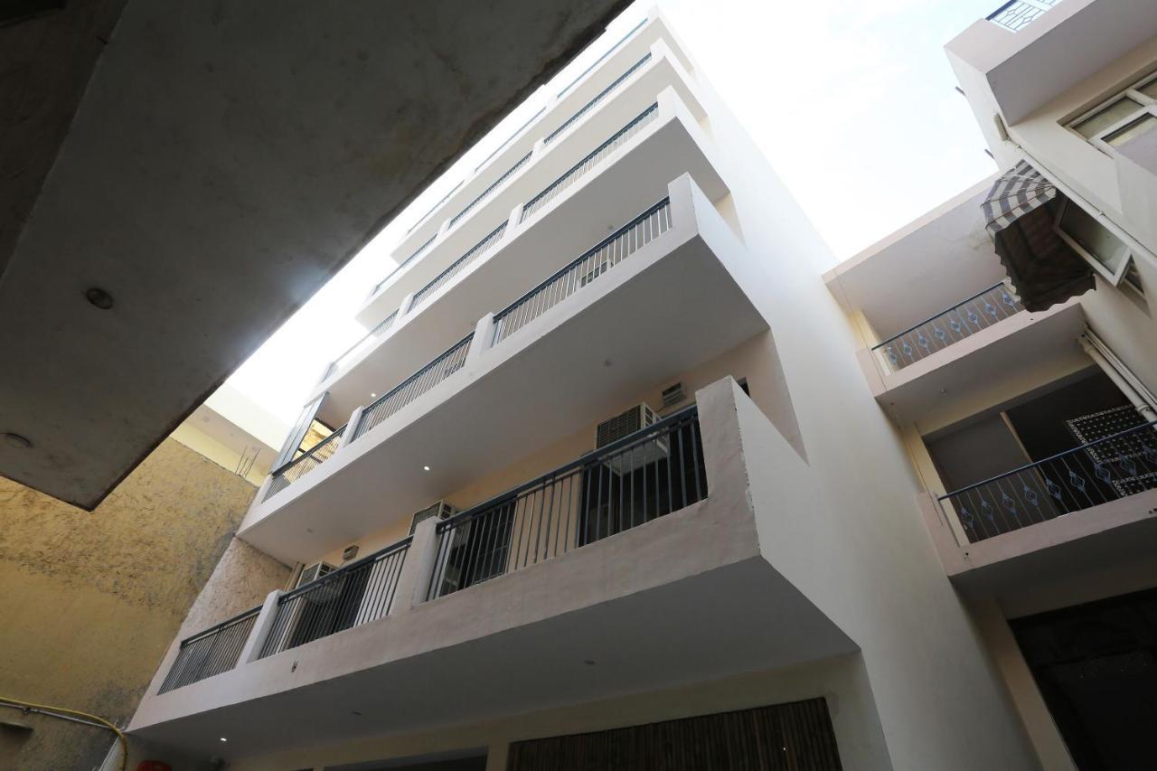 Oyo 28670 Hotel Dev Palace Gurgaon Esterno foto